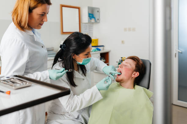 Best Emergency Tooth Extraction  in Centrevle, IL